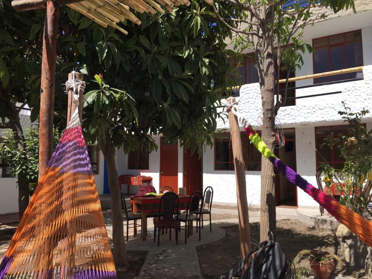 Las Palmeras Eco Hostel Cabanaconde Bagian luar foto
